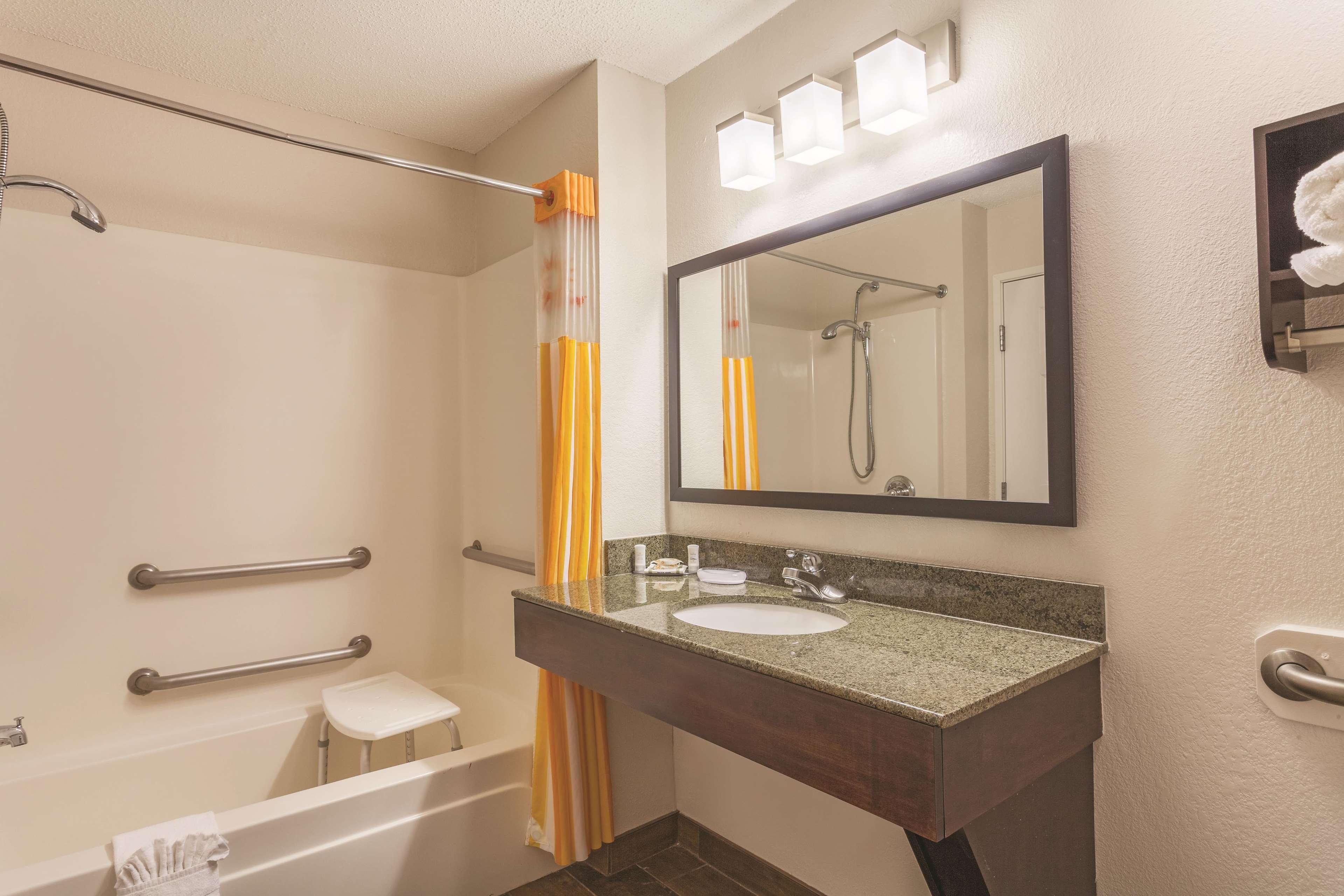 La Quinta By Wyndham Elizabethtown Hotel Ngoại thất bức ảnh