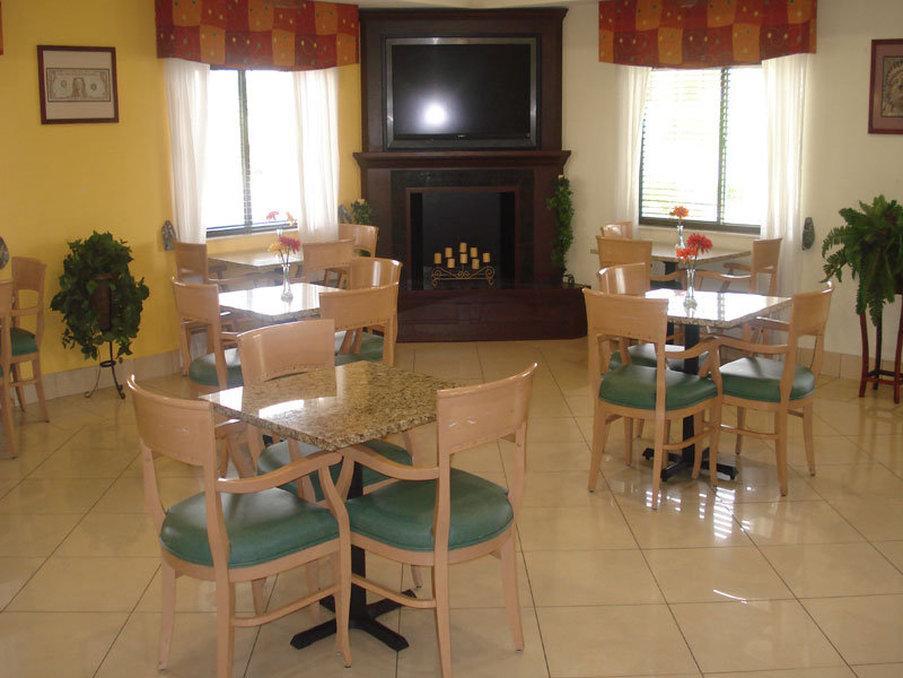La Quinta By Wyndham Elizabethtown Hotel Ngoại thất bức ảnh